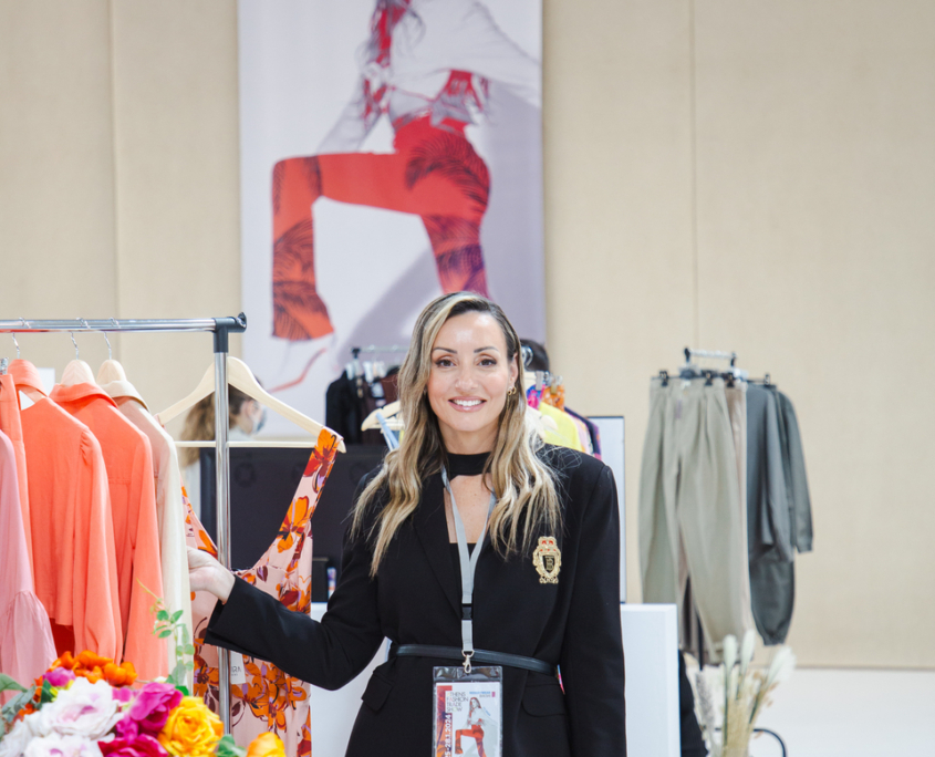 ΛΙΑ ΜΠΑΡΟΛΑ